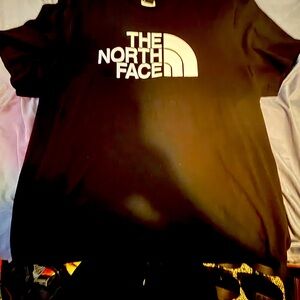 Men’s Short sleeved North Face T-shirt. SZ XXL. Color black/white